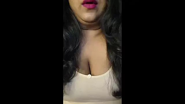 sassy_horny from StripChat is Freechat