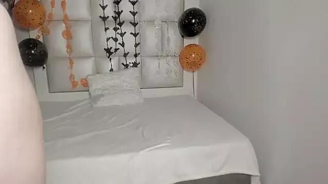 Scarlette_jade from StripChat is Freechat