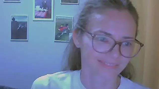 SEA_Dream from StripChat is Freechat
