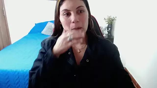 Secret_Bella from StripChat is Freechat