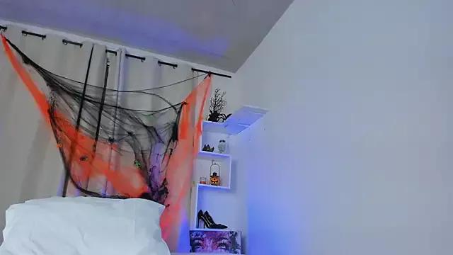 Selenafox_0 from StripChat is Freechat