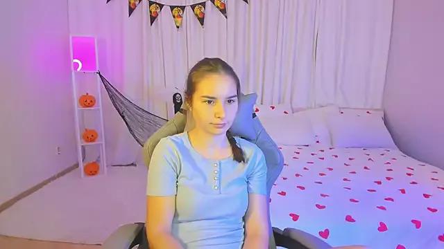 SeraphineClark from StripChat is Freechat