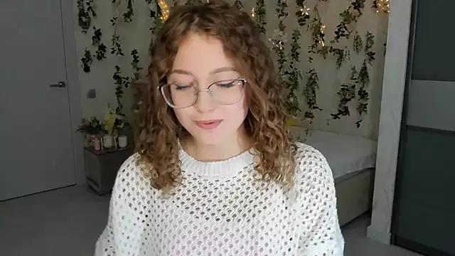 SereneFlame from StripChat is Freechat