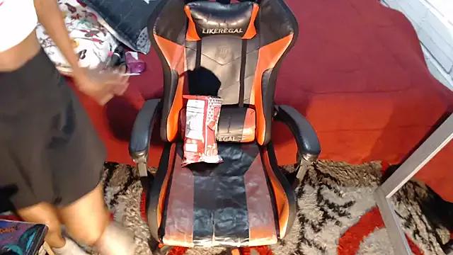 sexyjustin202 from StripChat is Freechat