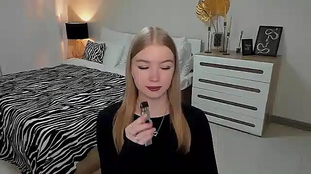 shy__lady from StripChat is Freechat