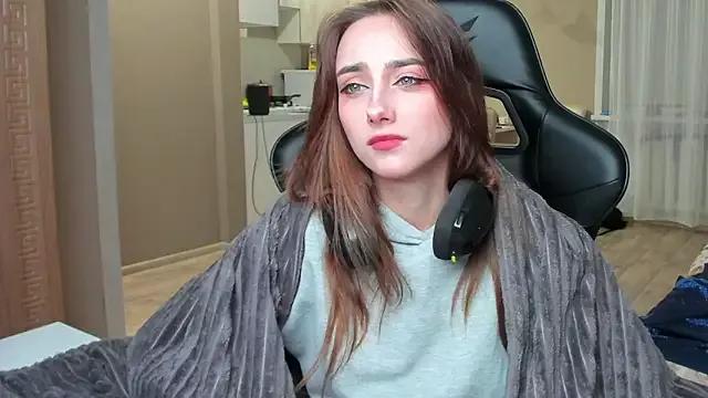 SilverDream from StripChat is Freechat