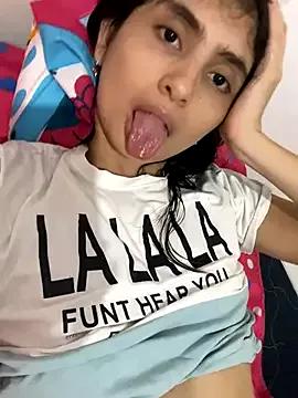 Skinny3-0 from StripChat is Freechat
