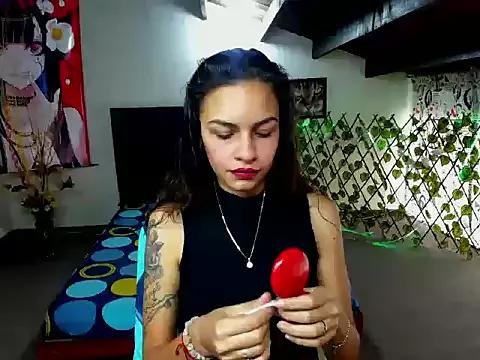 Skylovershot from StripChat is Freechat