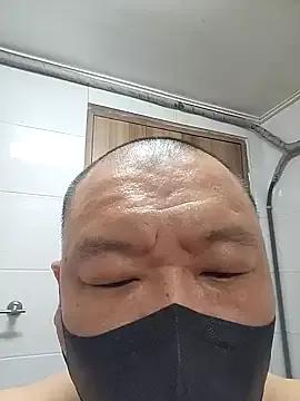 slavezrzl from StripChat is Freechat