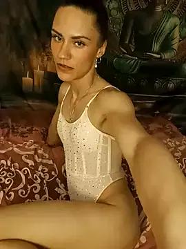 SlimBellaa from StripChat is Freechat