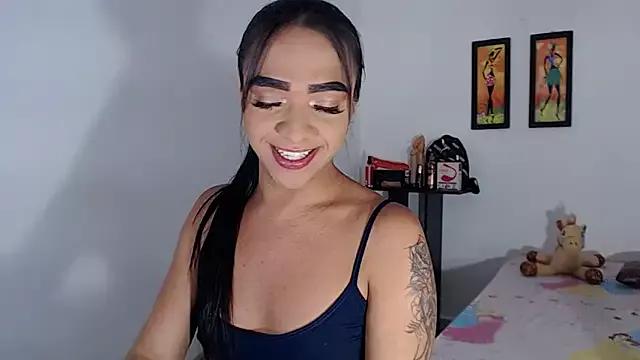 sofiaxdollxxx from StripChat is Freechat