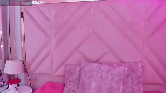 SofiJones_ from StripChat is Freechat
