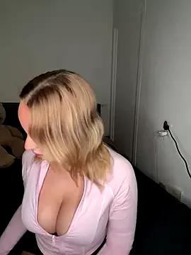 spicycharxx from StripChat is Freechat