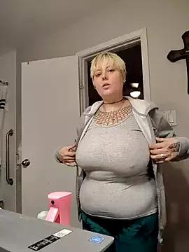 SpiderRose from StripChat is Freechat