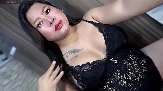 Squirter_chloexx from StripChat is Freechat