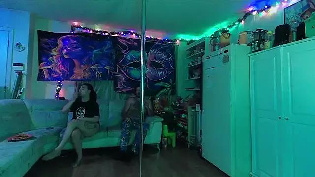 Stonermama666420 from StripChat is Freechat
