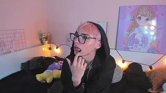 Strawberry_Kitty_ from StripChat is Freechat