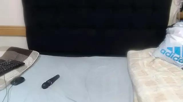 Photos of StunningChunky from StripChat is Freechat