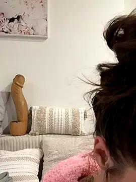 Sugarbellax from StripChat is Freechat