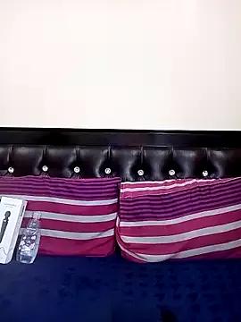 Sugartonguexx from StripChat is Freechat