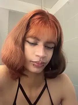sukulaurens from StripChat is Freechat