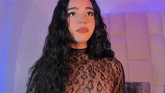 Summer_walkerr from StripChat is Freechat