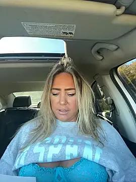 sunshinekisses from StripChat is Freechat