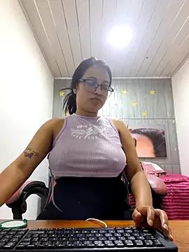 susan_mooree from StripChat is Freechat