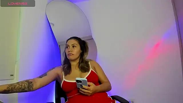 SussiVega from StripChat is Freechat