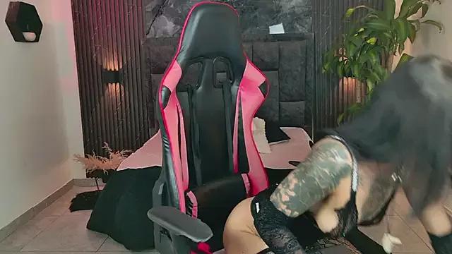 Sweet_devill_ from StripChat is Freechat
