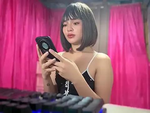 Sweetcummer_laura from StripChat is Freechat