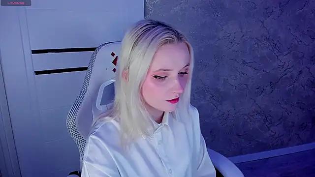 SweeteRose_Royce from StripChat is Freechat