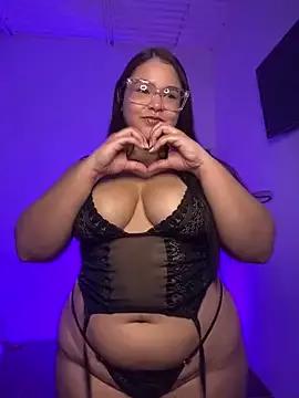 SweetKitty- from StripChat is Freechat