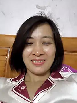 Sweets24 from StripChat is Freechat