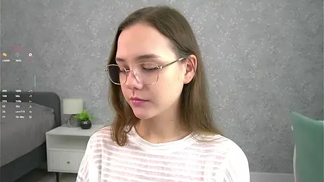 SweetSaraPie from StripChat is Freechat