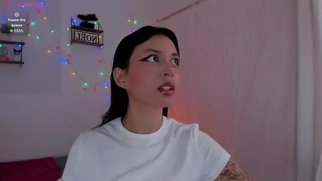 Tamara_Aluna_ from StripChat is Freechat