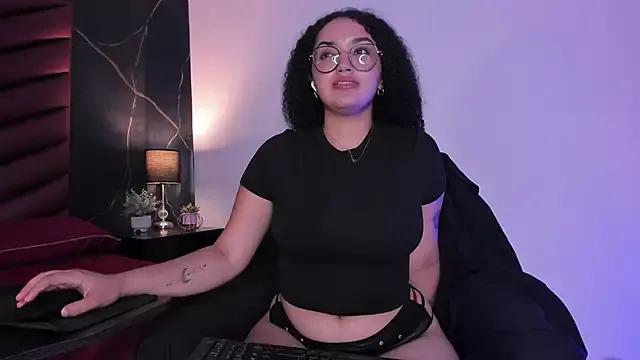 TamaraAnderson_ from StripChat is Freechat