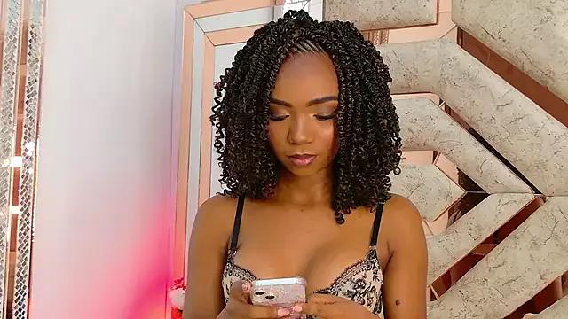 Tessa_Owenss from StripChat is Freechat