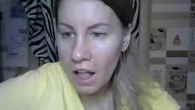 TherestlessKitty from StripChat is Freechat