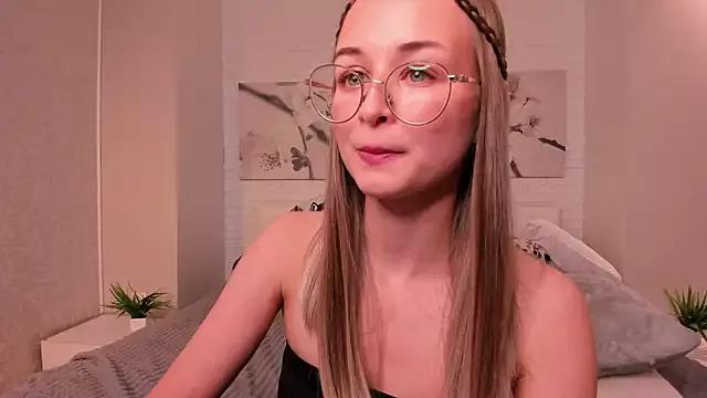 Tiffanyhunt from StripChat is Freechat