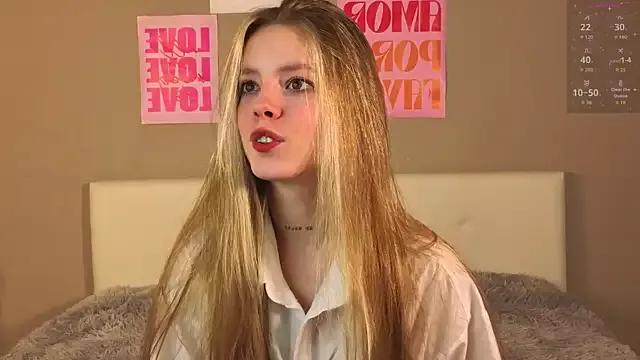 TiffinyMergist from StripChat is Freechat