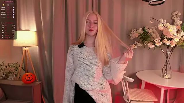 TinaStevenson from StripChat is Freechat