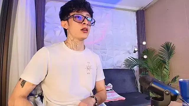 troy_rouge from StripChat is Freechat