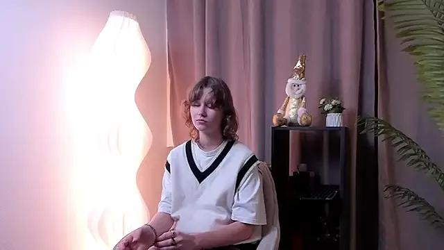 TwandaSilis from StripChat is Freechat