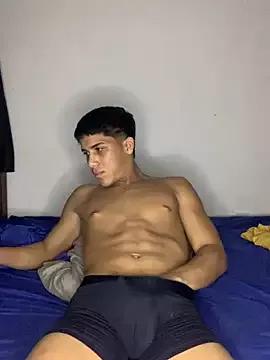 tylerwarron from StripChat is Freechat