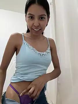 Valeedoll from StripChat is Freechat