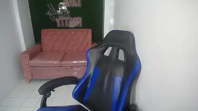 velvetvixen_t from StripChat is Freechat