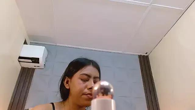 VeronicaRobles from StripChat is Freechat