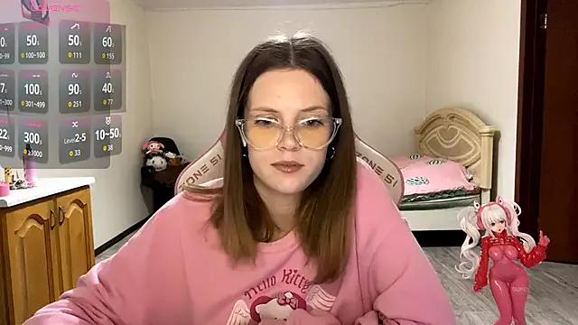 VibeQueenLucy from StripChat is Freechat