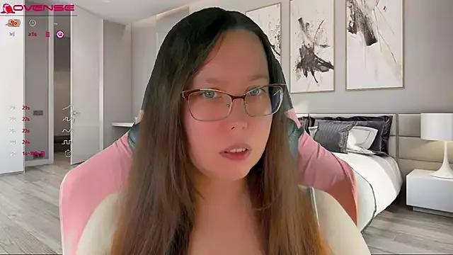 Victoria_Romans from StripChat is Freechat